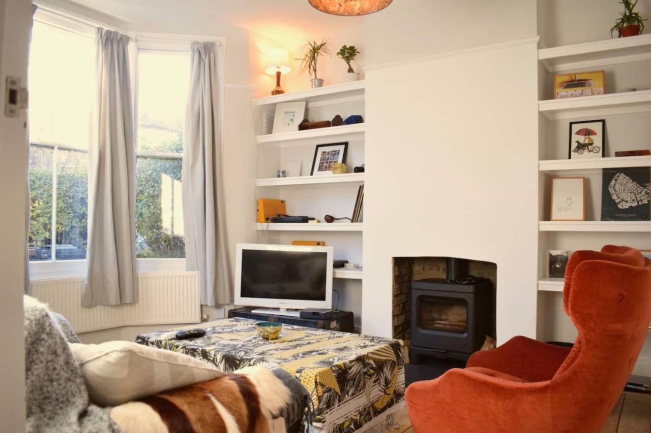 Rustic Garden House In The Heart Of East London