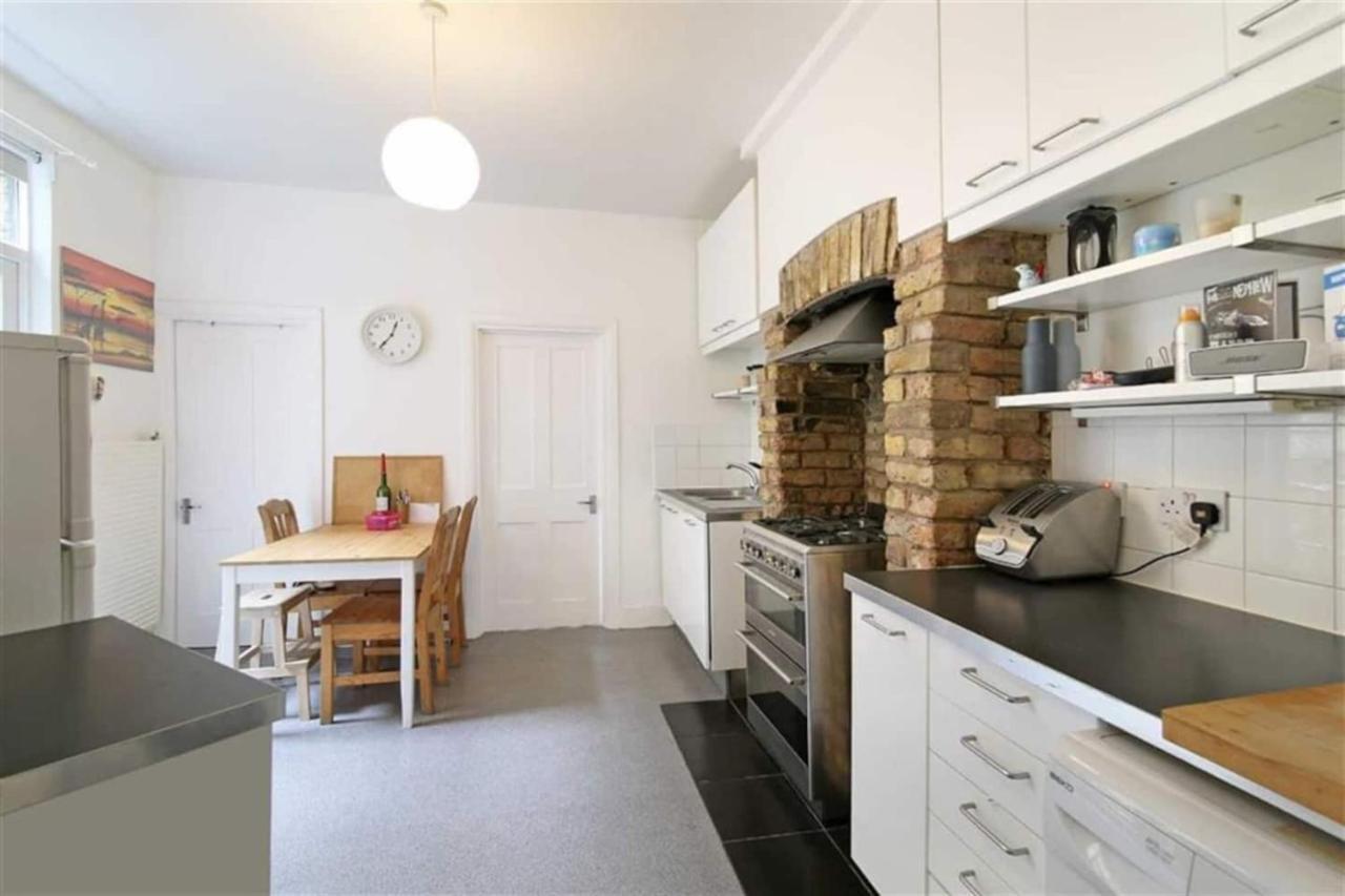 Rustic Garden House In The Heart Of East Holiday home London